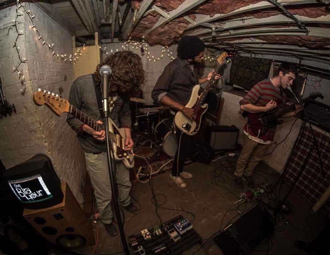 アメリカ英語で、パーティーを開く、って何て言う？vol.6