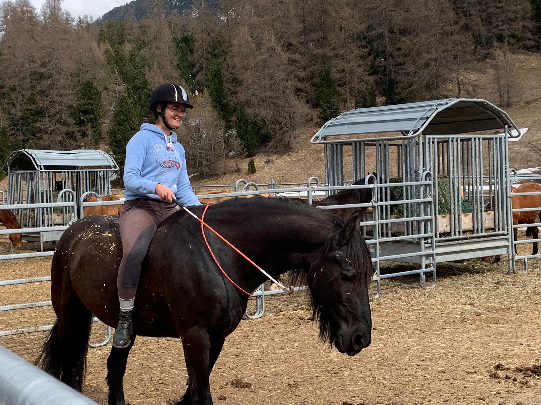 10 min aus der Herde raus nehmen, keine Zeit verlieren fürs putzen und dafür hatten wir kurz Spass zusammen.