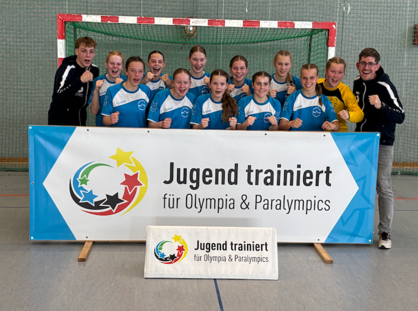 Unsere U16-Handballerinnen holen Platz 4 beim Bundesfinale in Berlin – bestes Ergebnis in der Schulgeschichte! Stark gekämpft, stark gespielt! 
