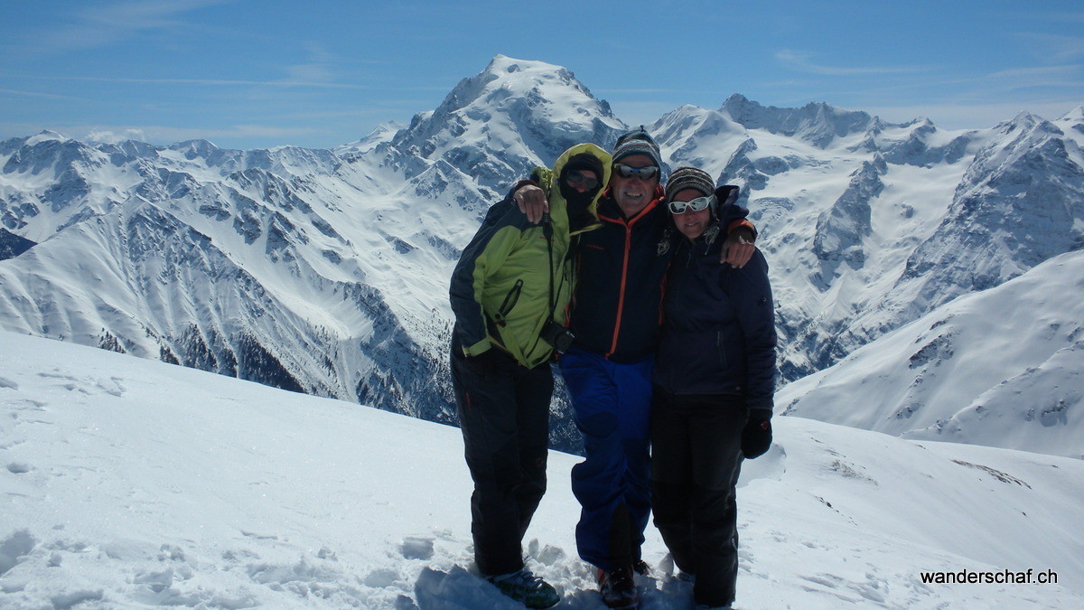 Glücklich auf dem Piz Minschuns / Schafberg