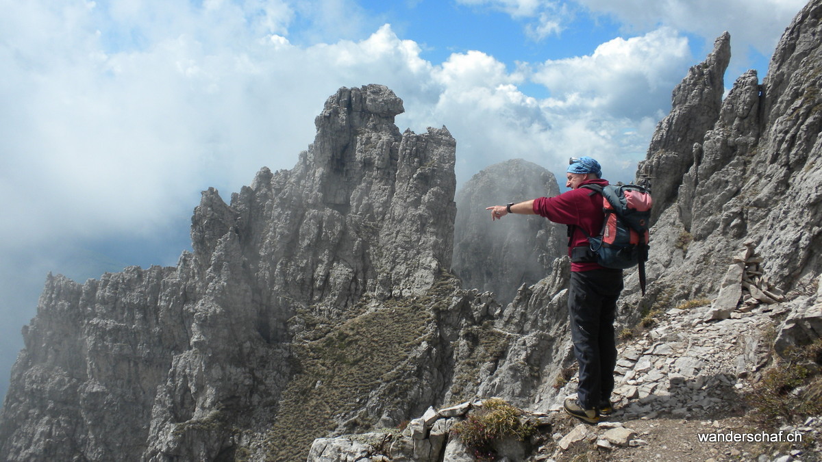 siehst du da unten die Kletterer.....