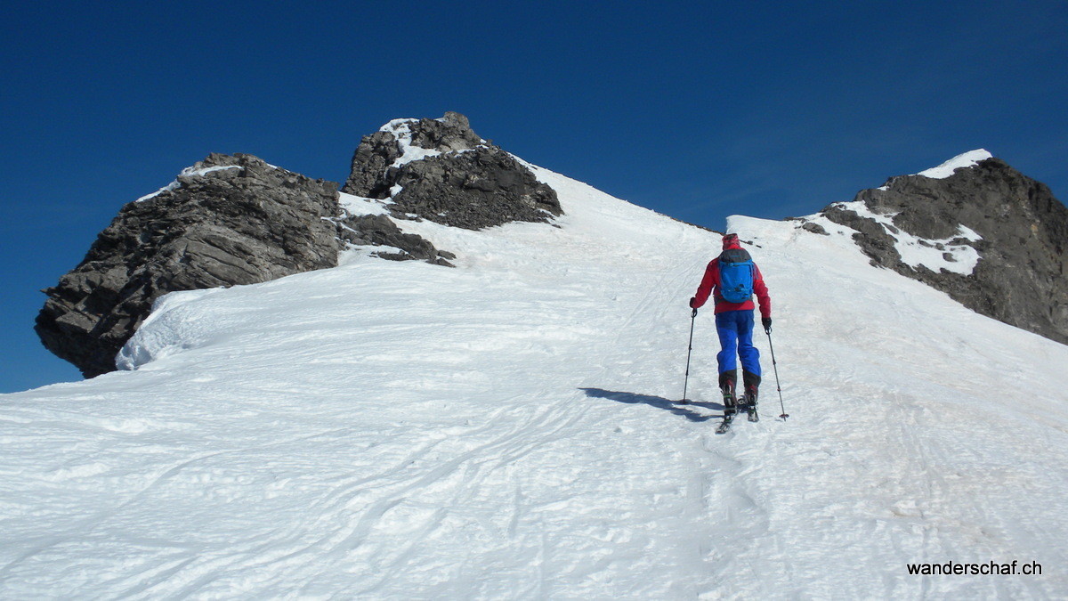 Aufstieg zur Lücke zwischen den 2 Gipfeln