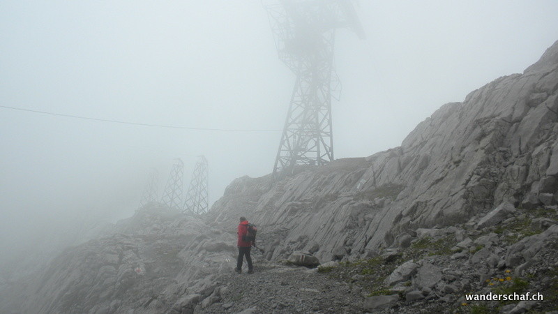 leider hat uns der Nebel seit der Ankunft auf dem Säntis wieder fest im Griff