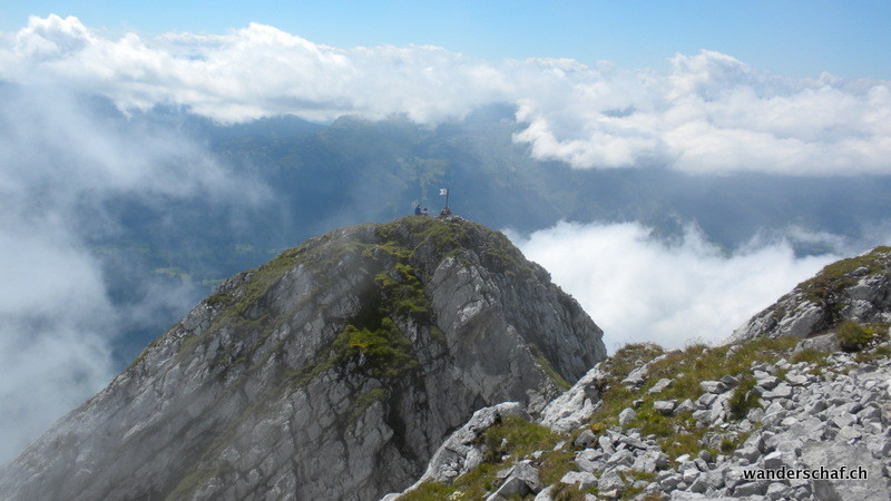 Blick Richtung Vorgipfel und Churfirsten