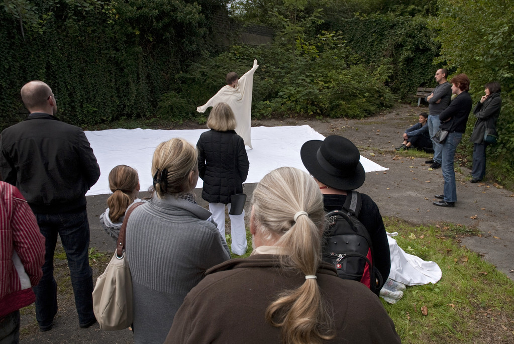 Performance Edelgard Stryzewski-Dullien und Tina Lahl