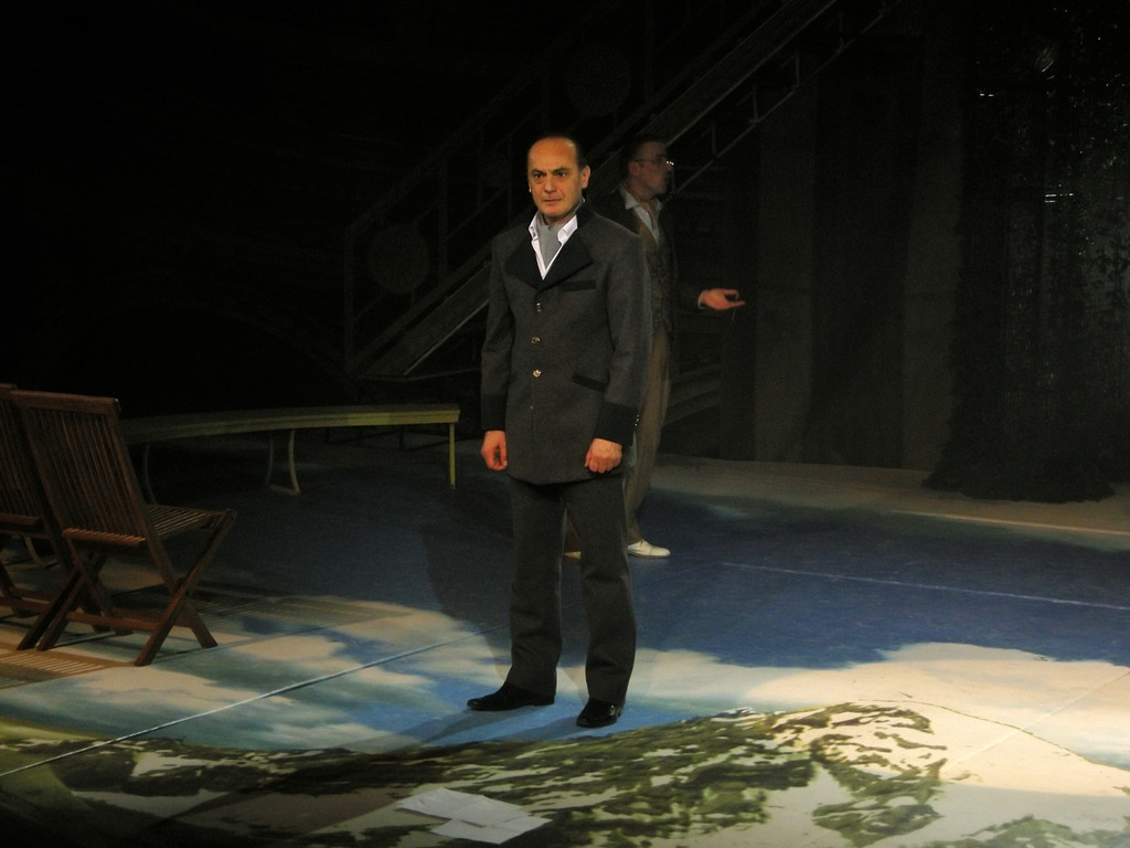 Rezo Tschchickwischwili bei der Probe des Stücks "The Sound of Music"