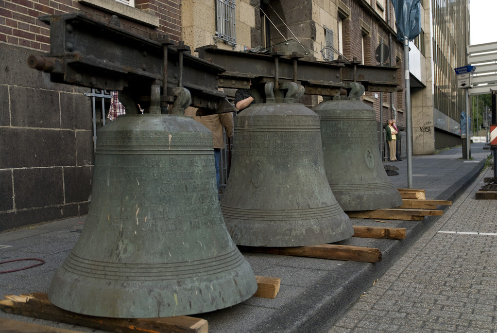 Die Bronzeglocken ersetzen die alten Stahlglocken