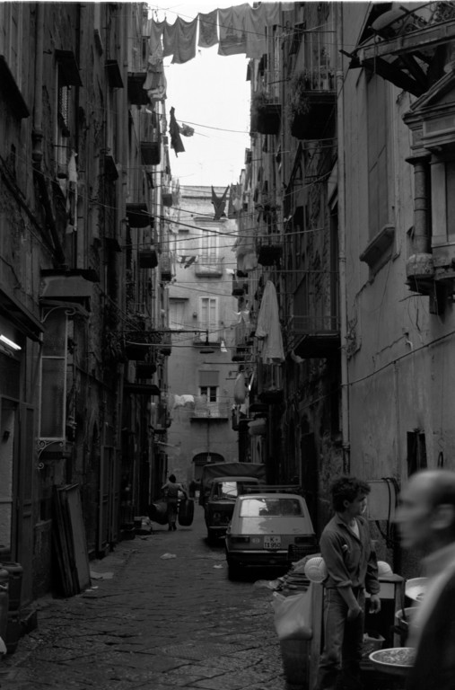 Seitenstraße in Neapel