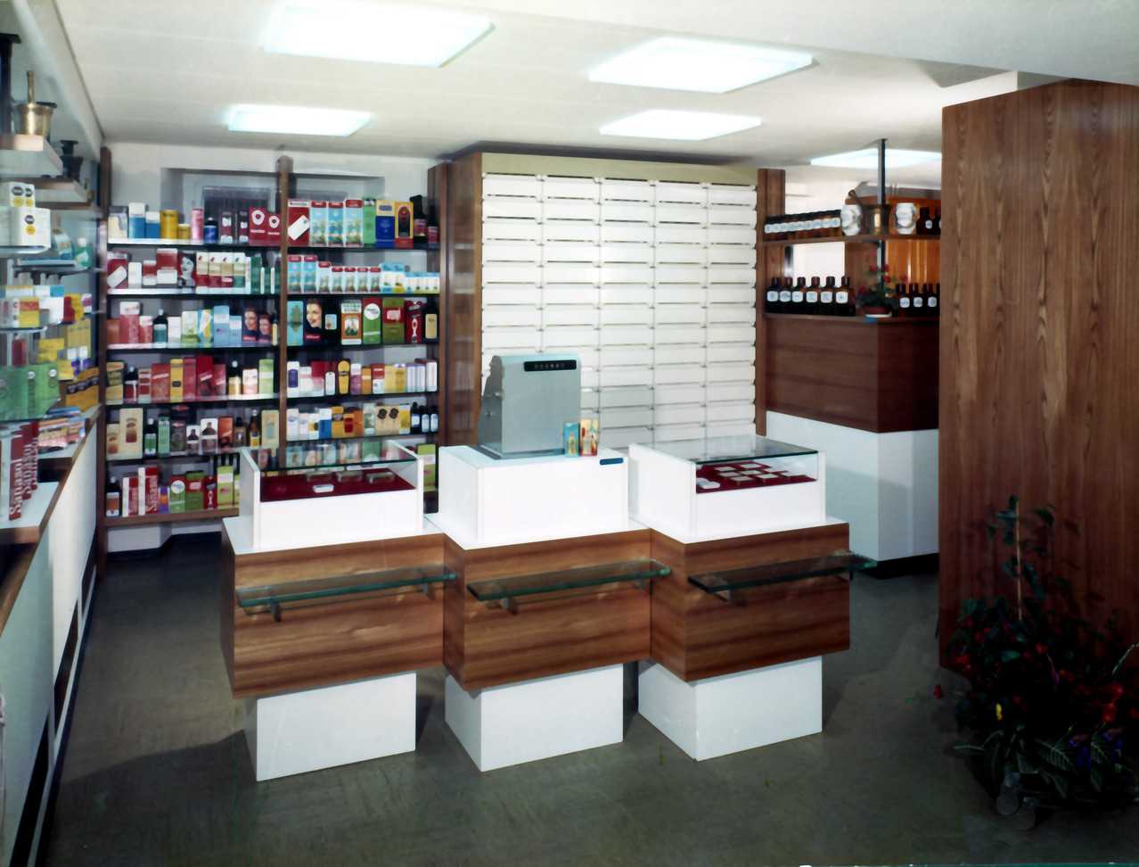 Verkaufsraum vor dem Umbau.