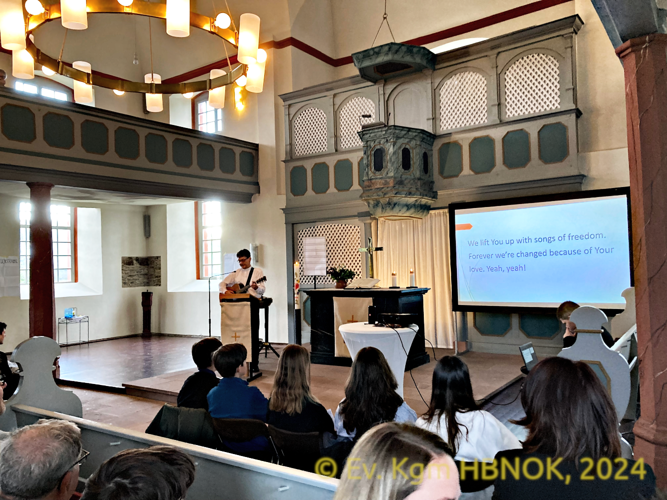 Üben der Lieder mit der Gemeinde