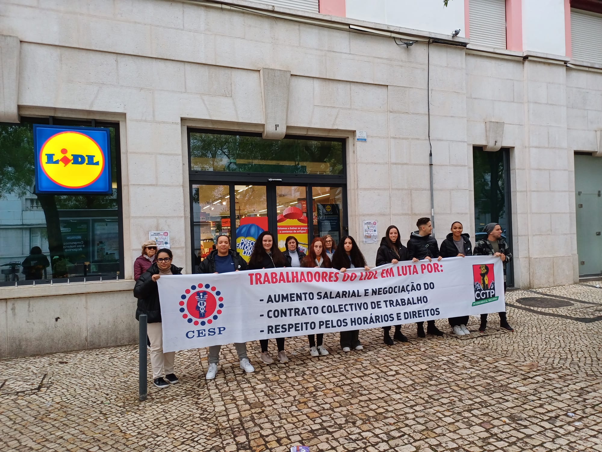 Piquete de Greve em frente ao Lidl Bairro Azul, em Lisboa