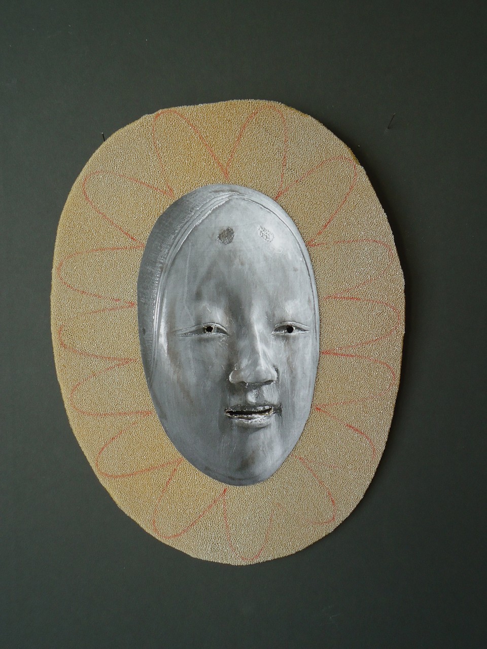 "Masken des Grauen" Ausstellung im Mies van der Rohe Haus, Berlin 