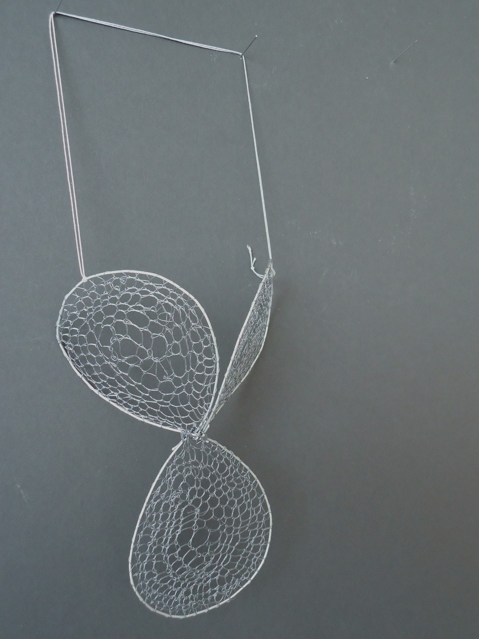 "Masken des Grauen" Ausstellung im Mies van der Rohe Haus, Berlin 