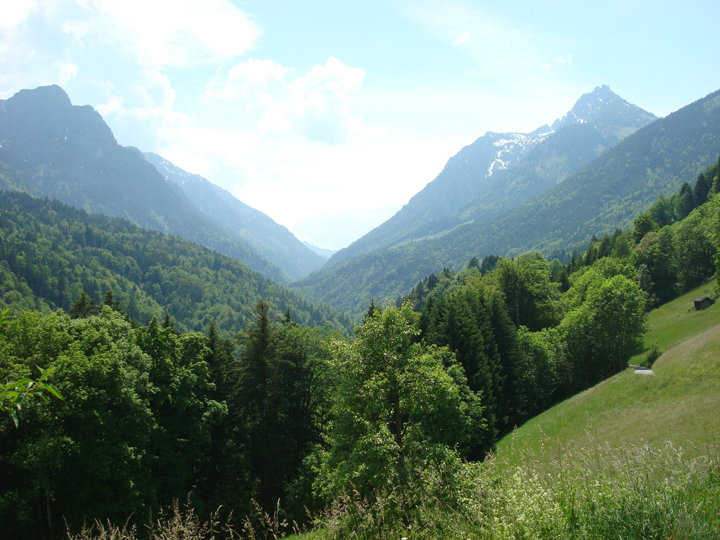 Bllick zürich ins Saminatal (rechts Drei Schwestern)