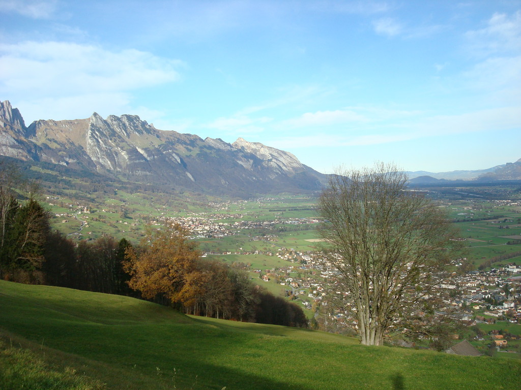 Blick über Grabs zu Stauberen und Hohen Kasten