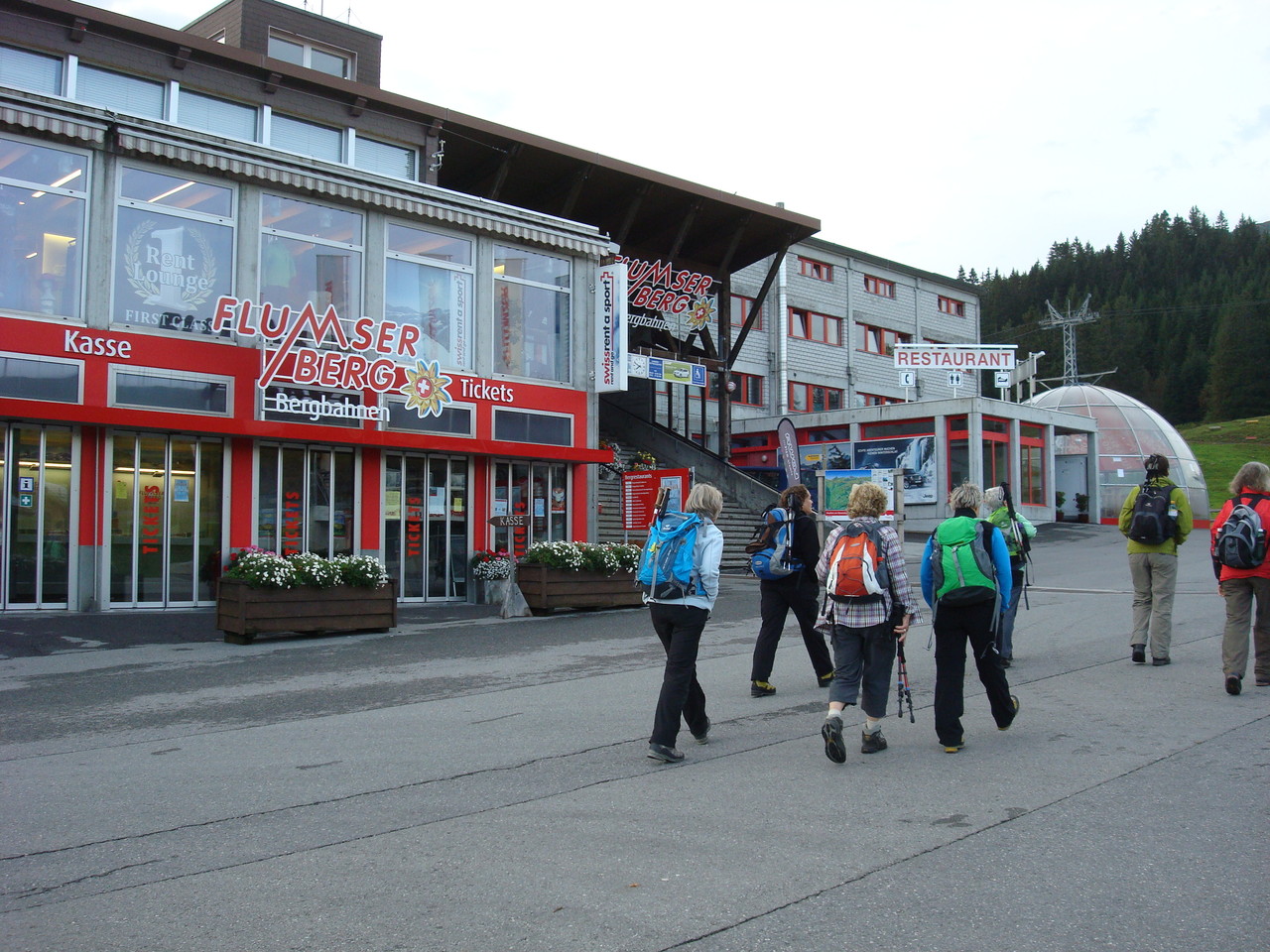 die Maschgenkammbahn fährt noch nicht, und dennoch so in Eile und zielsicher. Warum wohl?