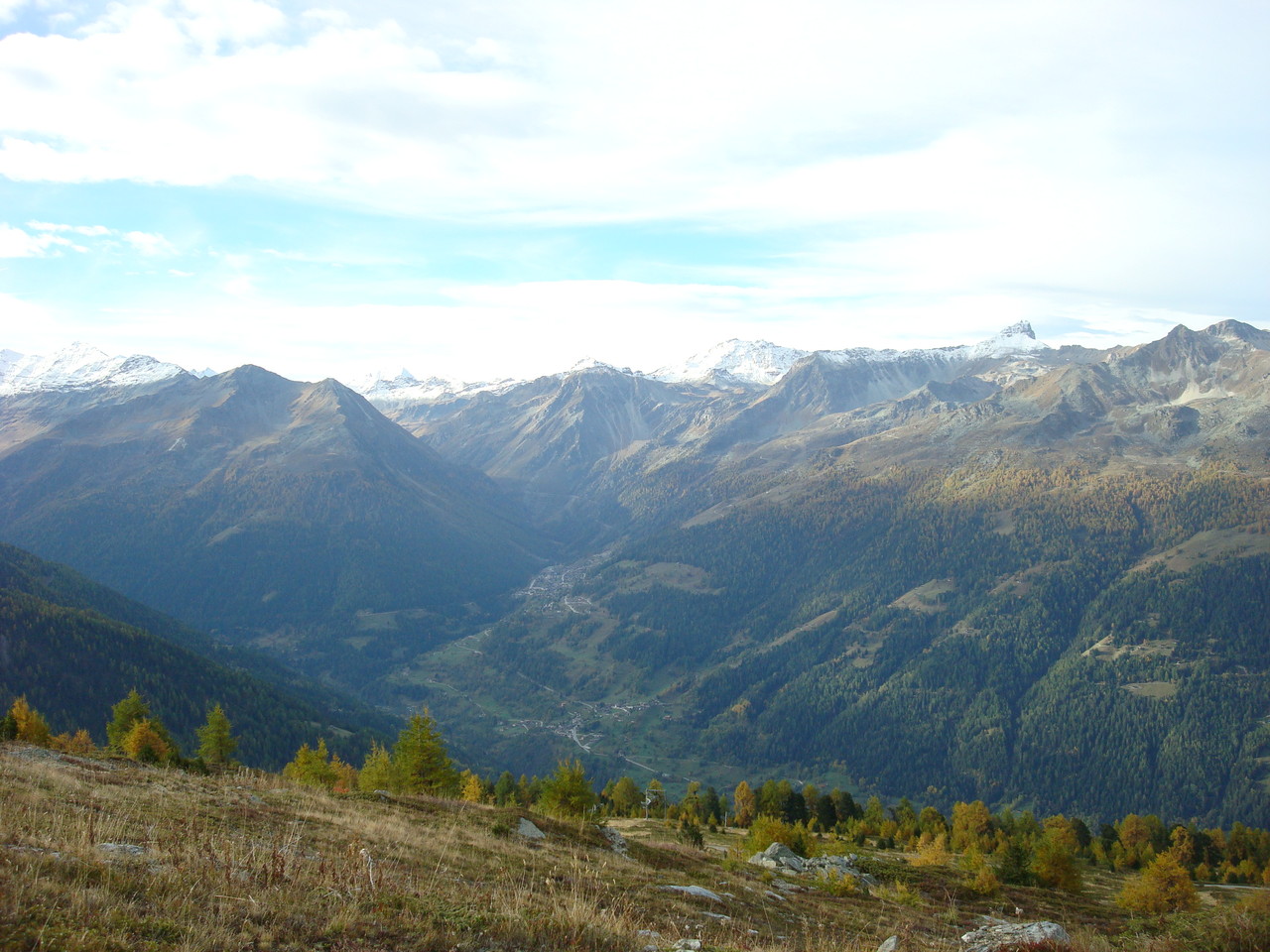 Das Val d'Anniviers verzweigt sich - links nach Zinal, rechts nach Grimentz