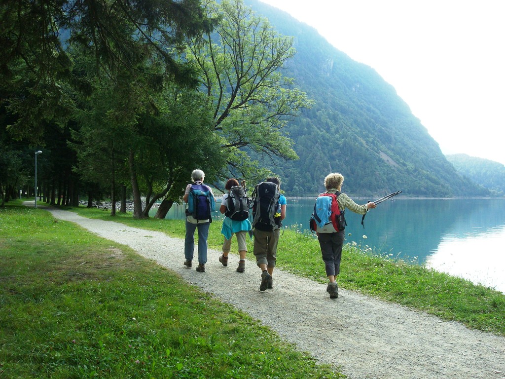 Le Prese Rundwanderung dem See entlang