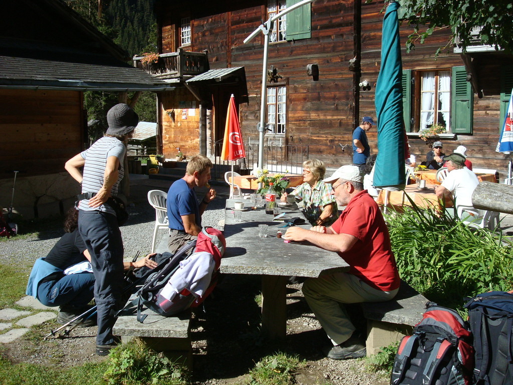 Selden im Gasterental, nach der langen Anreise eine Stärkung vor dem Start!