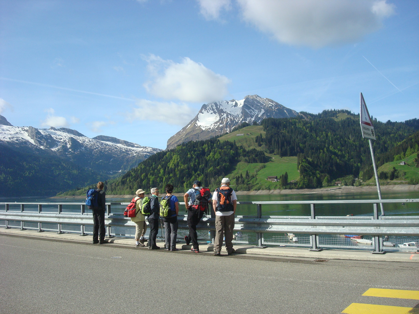 Söllemer no zom Kaffi oder nöd ?????????