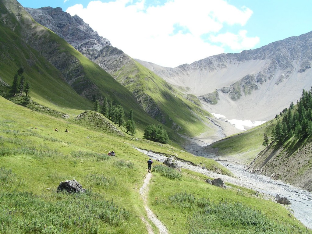 ab jetzt gehts rund 1000 Höhenmeter aufwärts