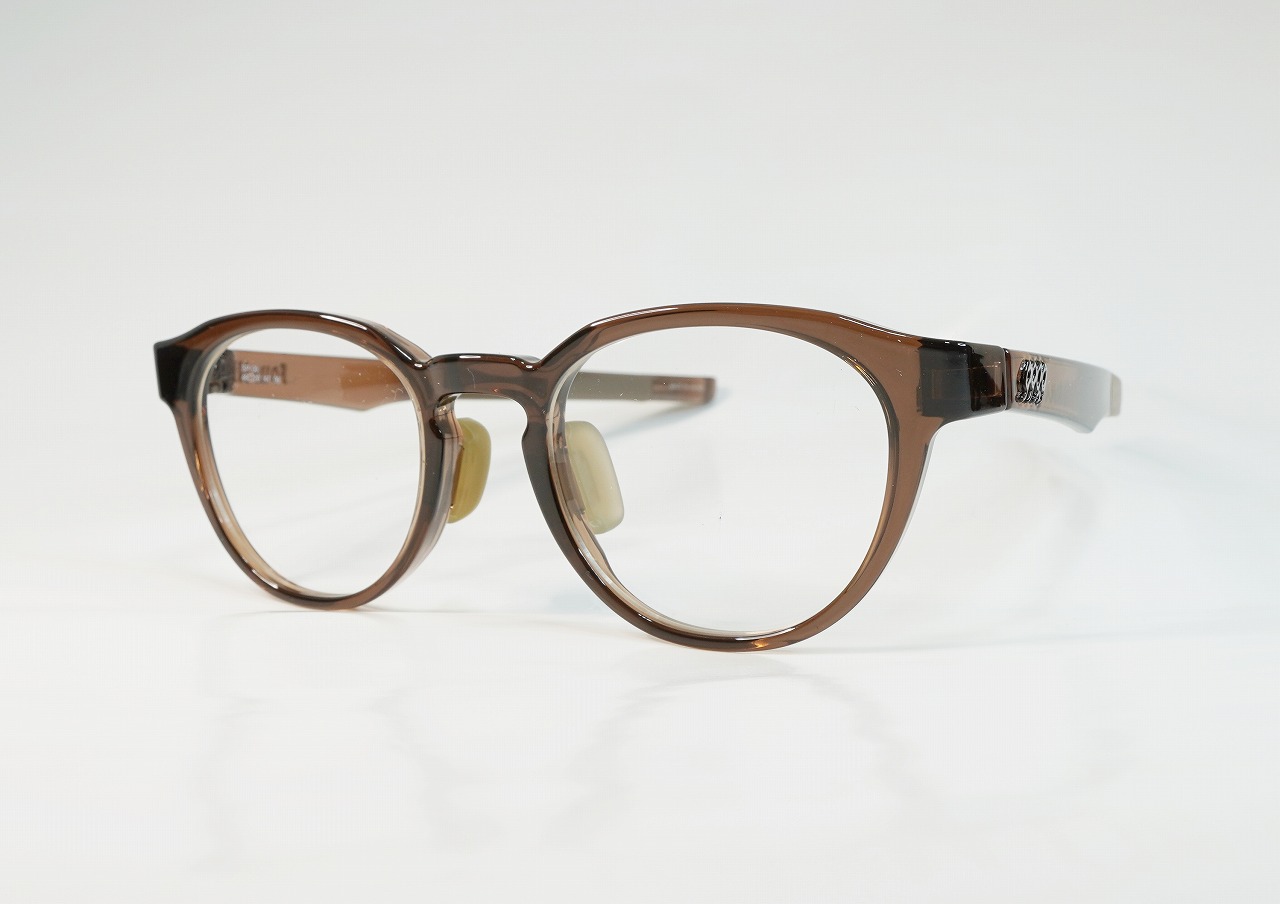 999.9 SP-30 COL.08 48□20-147 価格/20,000円+税（22,000円）