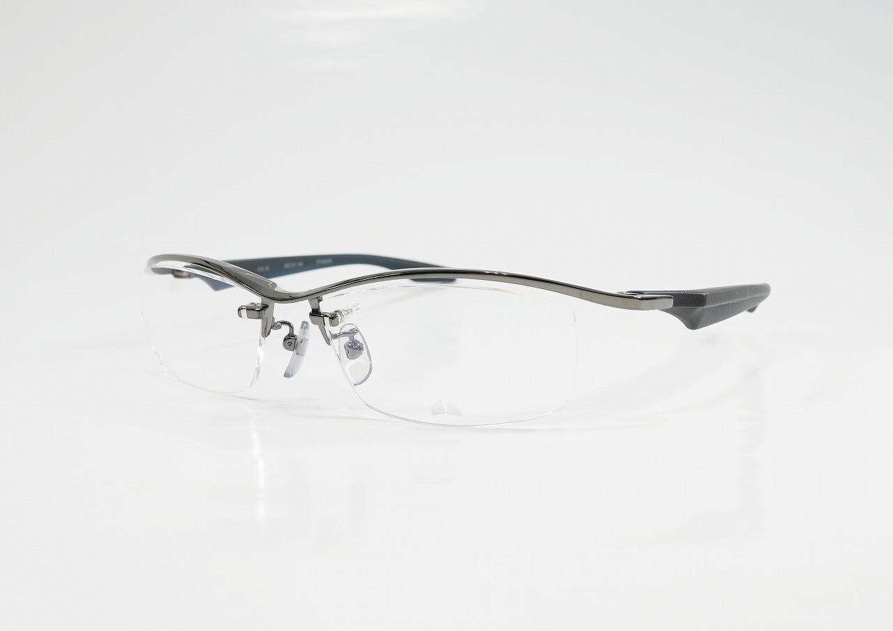 JN-594R COL.02 56□15-134 44,000円+税（48,400円）