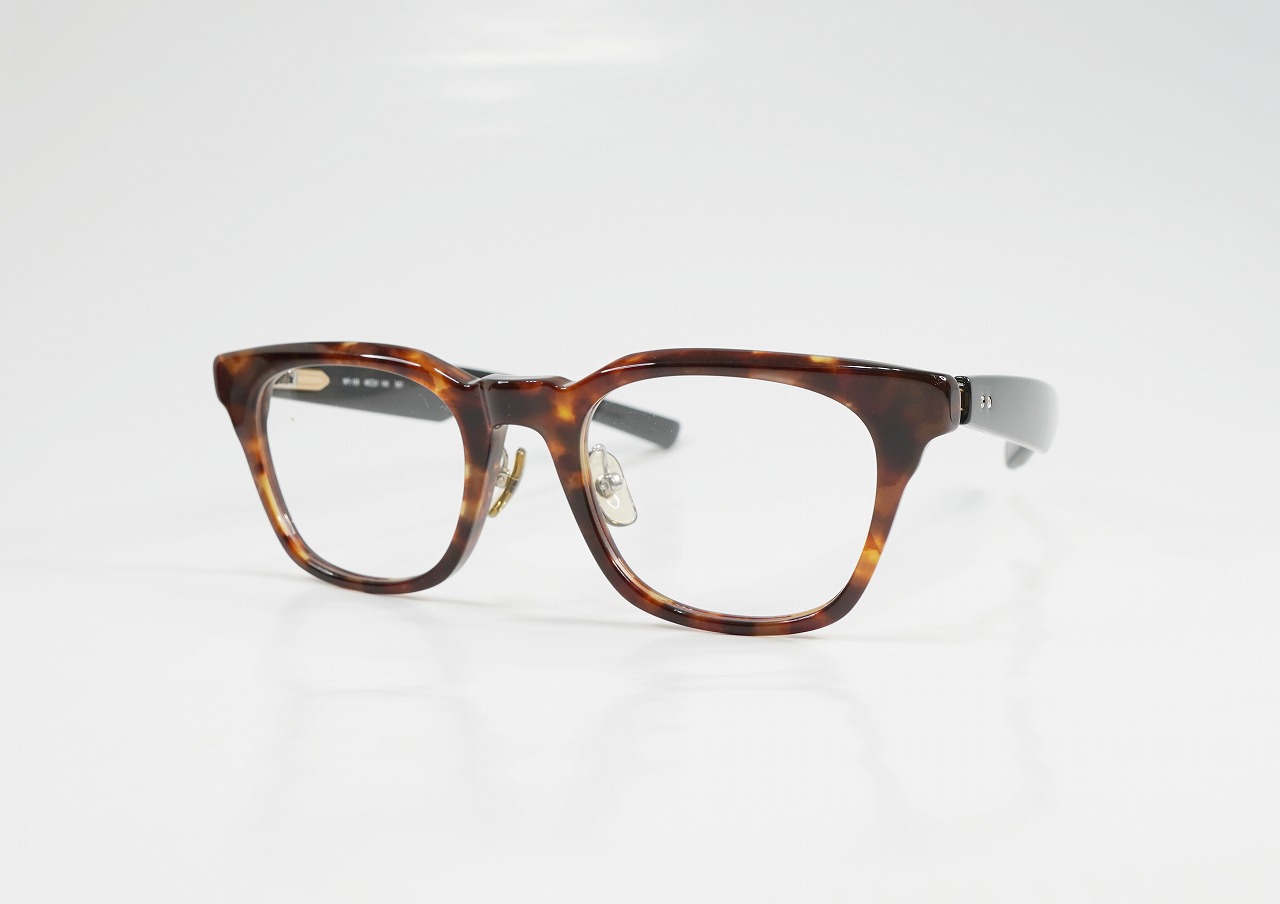 NP-156 COL.657 49□21-140 39,000円+税（42,900円）