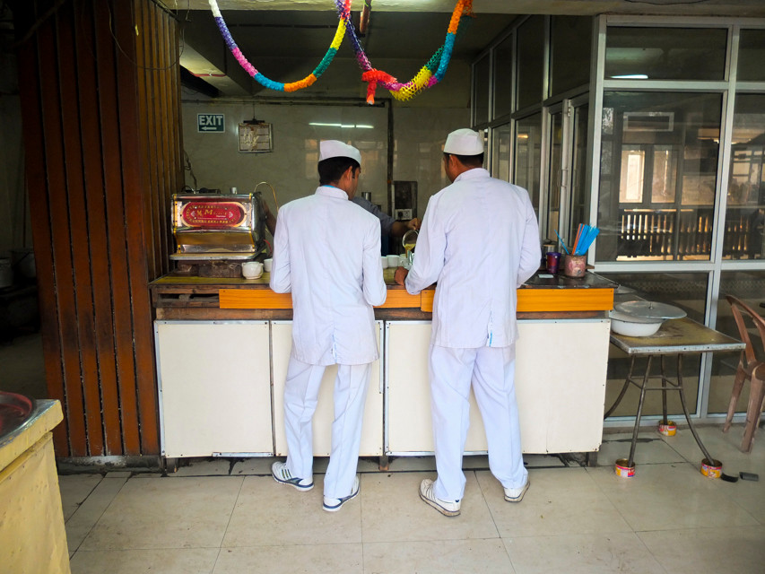 Indian Coffee House, New Delhi - © François Struzik - simply human 2015
