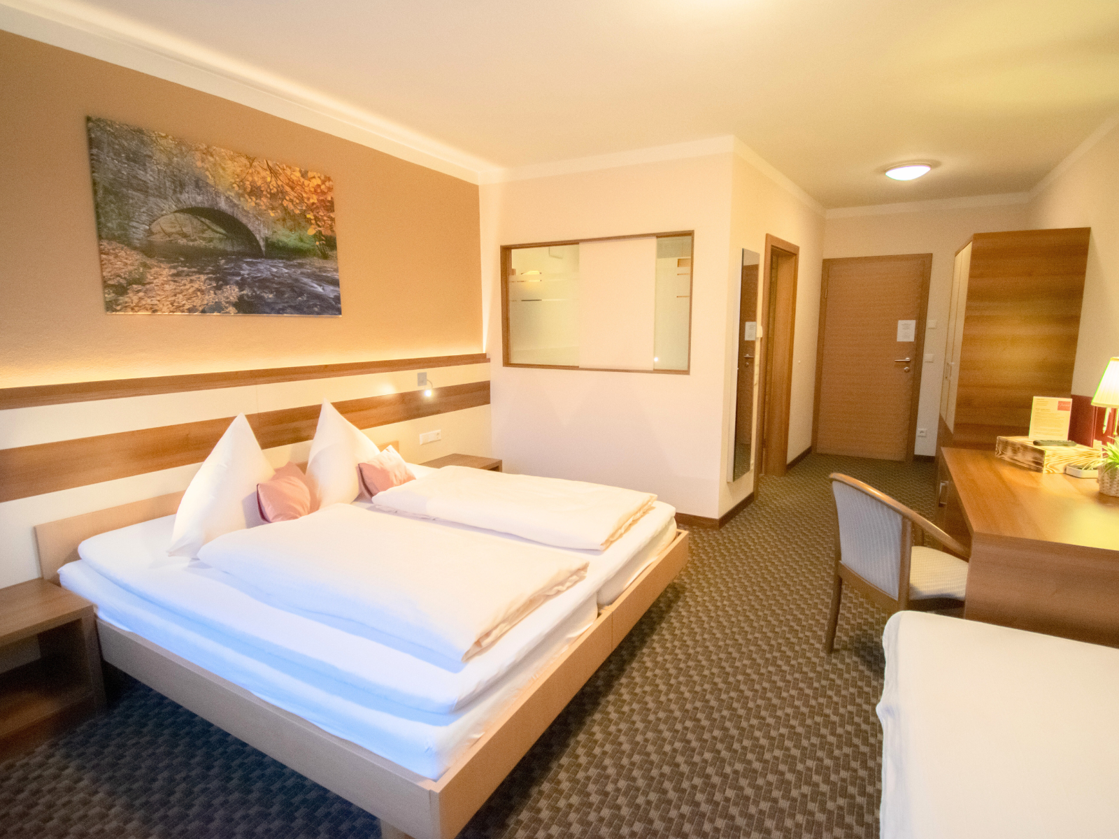 Zimmer 102 mit Donauseeblick