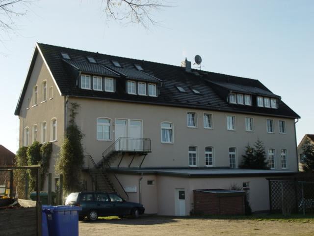 Kauf & Sanierung Mehrfamilienhaus Alt Meteln (1995)