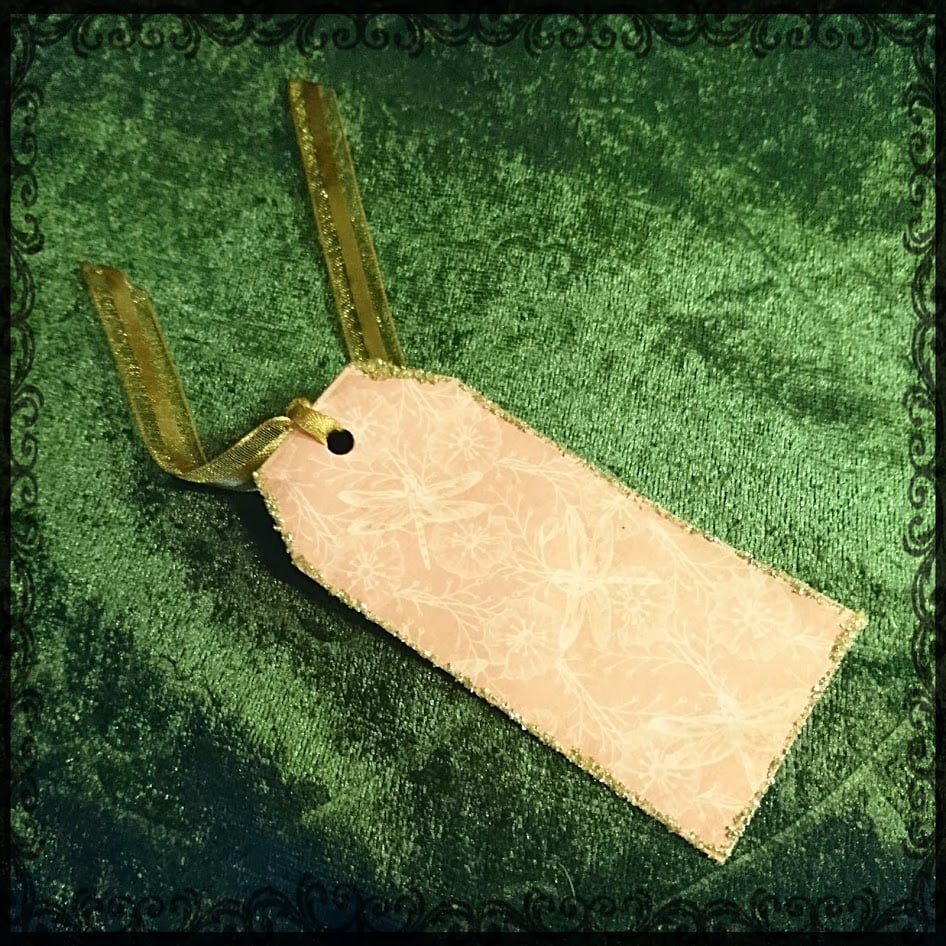 Bokmärke, Trollslända aprikos. Glitter runt kanten.