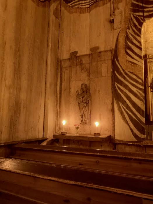 Maria med det lilla Jesusbarnet i famnen