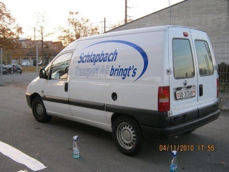 ...eins von den neun Autos die an diesem Tag beschriftet wurden...