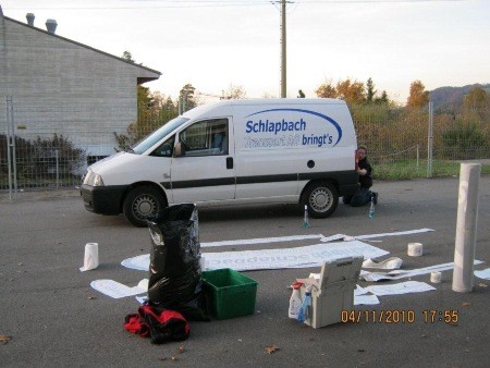 ...vom frühen Morgen bis Abends mit Scheinwerfern wird an diesm Projekt gearbeitet...