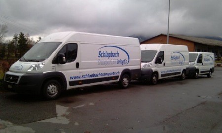 ...und der Rest des Wagenparks steht in der Warteschlaufe...für Deutsch drücken sie Taste 1...