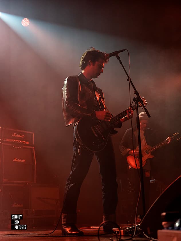 Noisy Kid a du talent en tant que photographe lorsque, présent à Bruxelles, il capte l´énergie des concerts