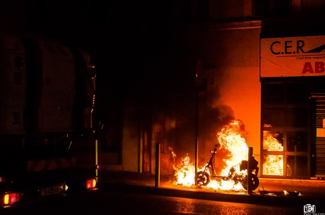 Scooter enflammé, Marseille, 2017