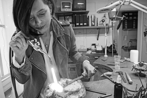 Kreatives Schmuckatelier der Goldschmiede OBSESSION Zürich und Wetzikon