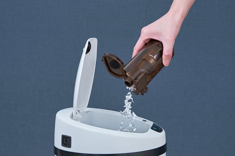 手で触れずにごみ捨てOK