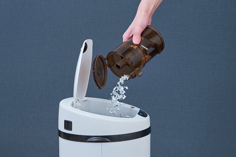 手で触れずにゴミ捨てOK