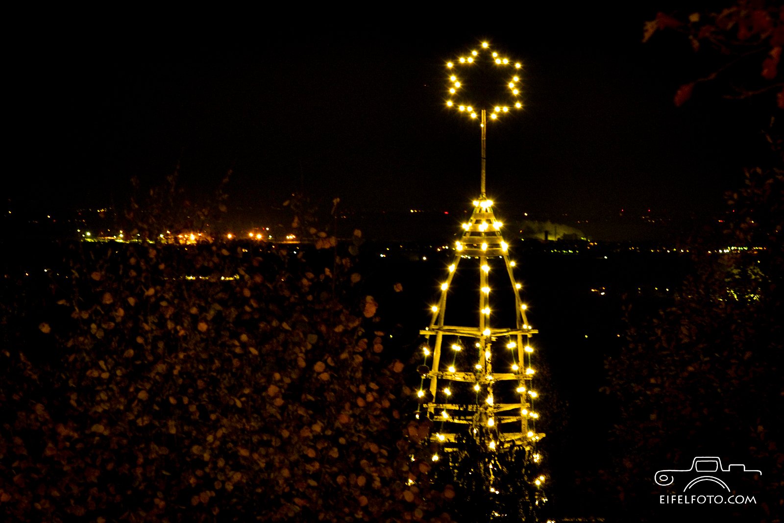 Weihnachtsbaum am Freilichtmuseum