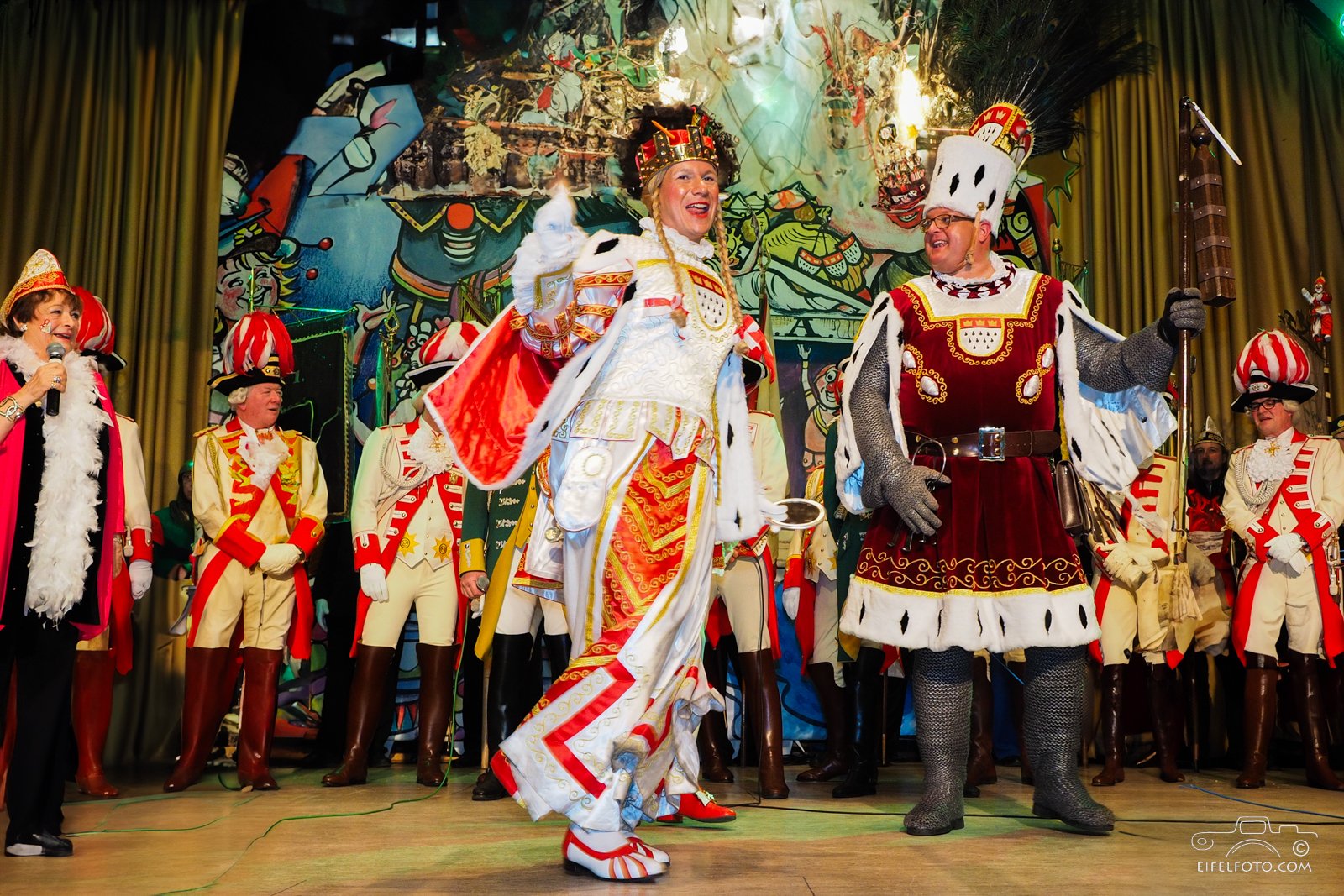 Jungfrau Alexandra (Sascha Prinz) und Bauer Michael (Michael Müller) Dreigestirn 2015