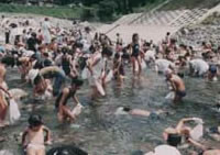 日本一イワナ・ヤマメつかみ取り大会