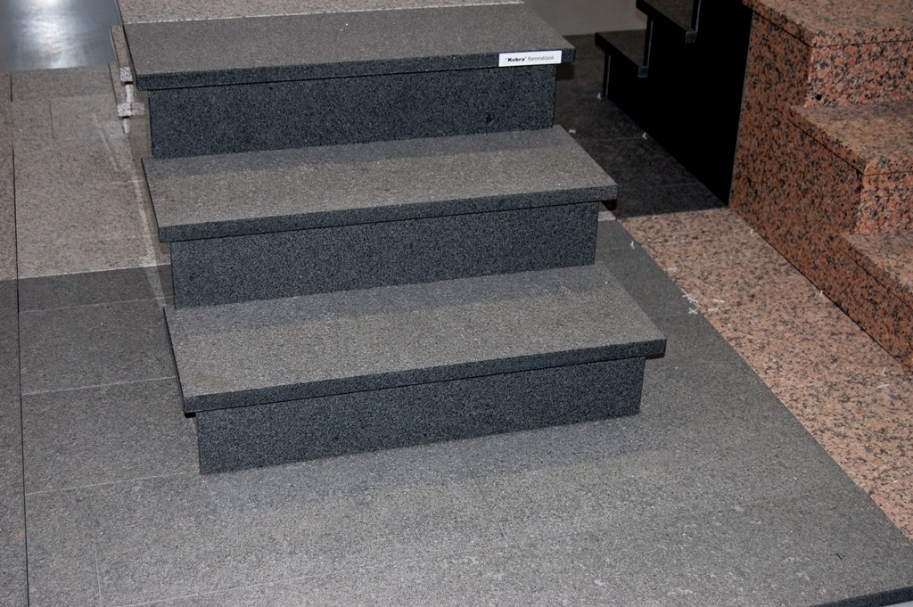 Dallage extérieur, surface flammée