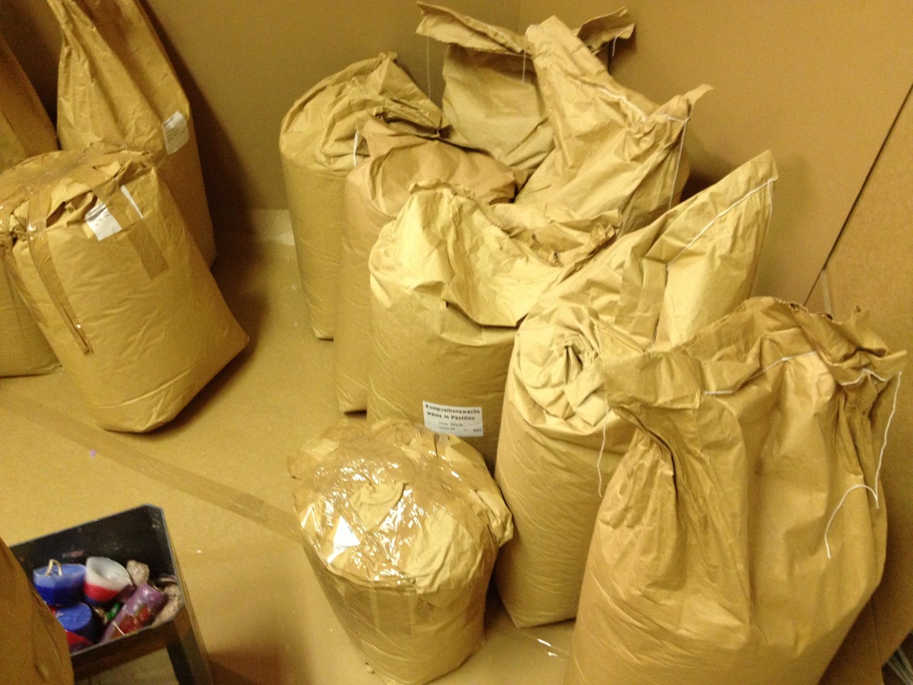 Die Wachsvorräte reichen aus für viel Publikum.