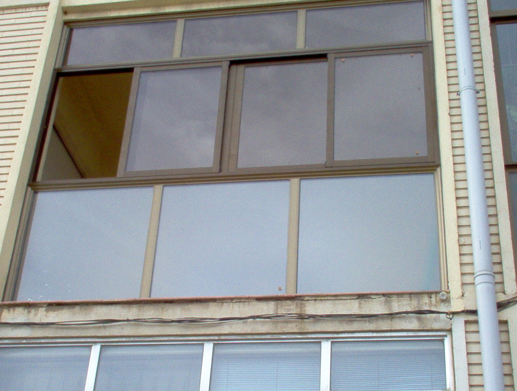 Ventanas correderas de aluminio anodizado bronce