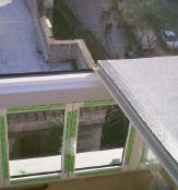 Montaje de techo de panel sandwich