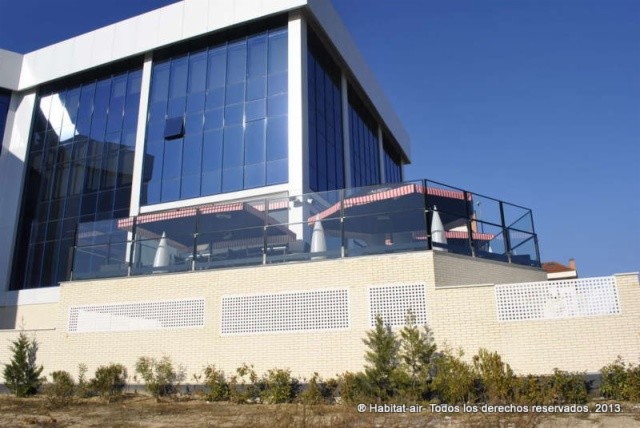 Cortavientos portátiles de vidrio