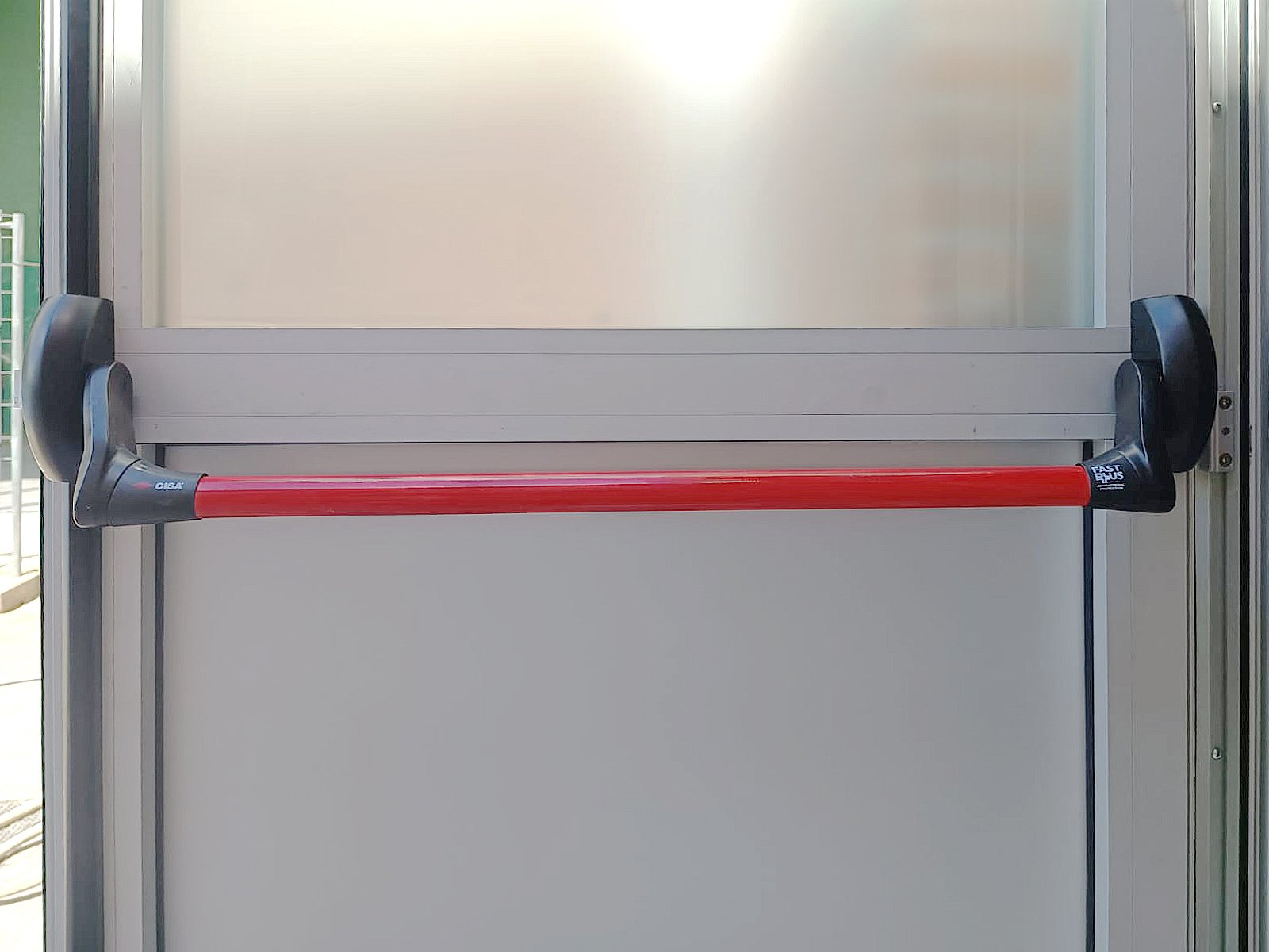 Antipánico para puertas de aluminio